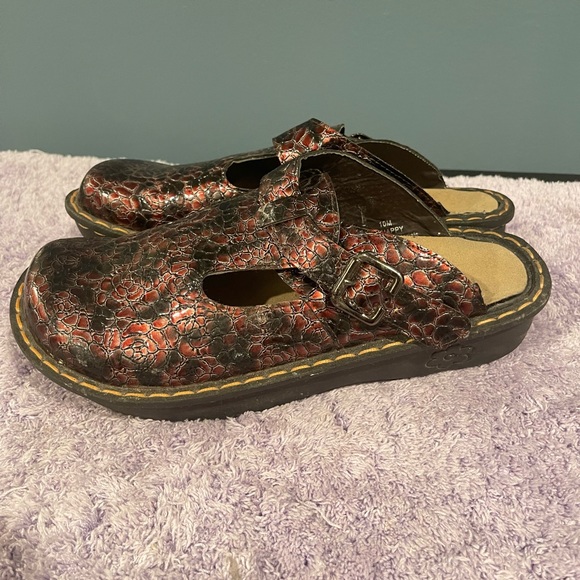 INGARO Black & Red Stone  "HAPPY" Wedge Nurse Mules/Clogs Slip Resistant Size 10 - Picture 5 of 10